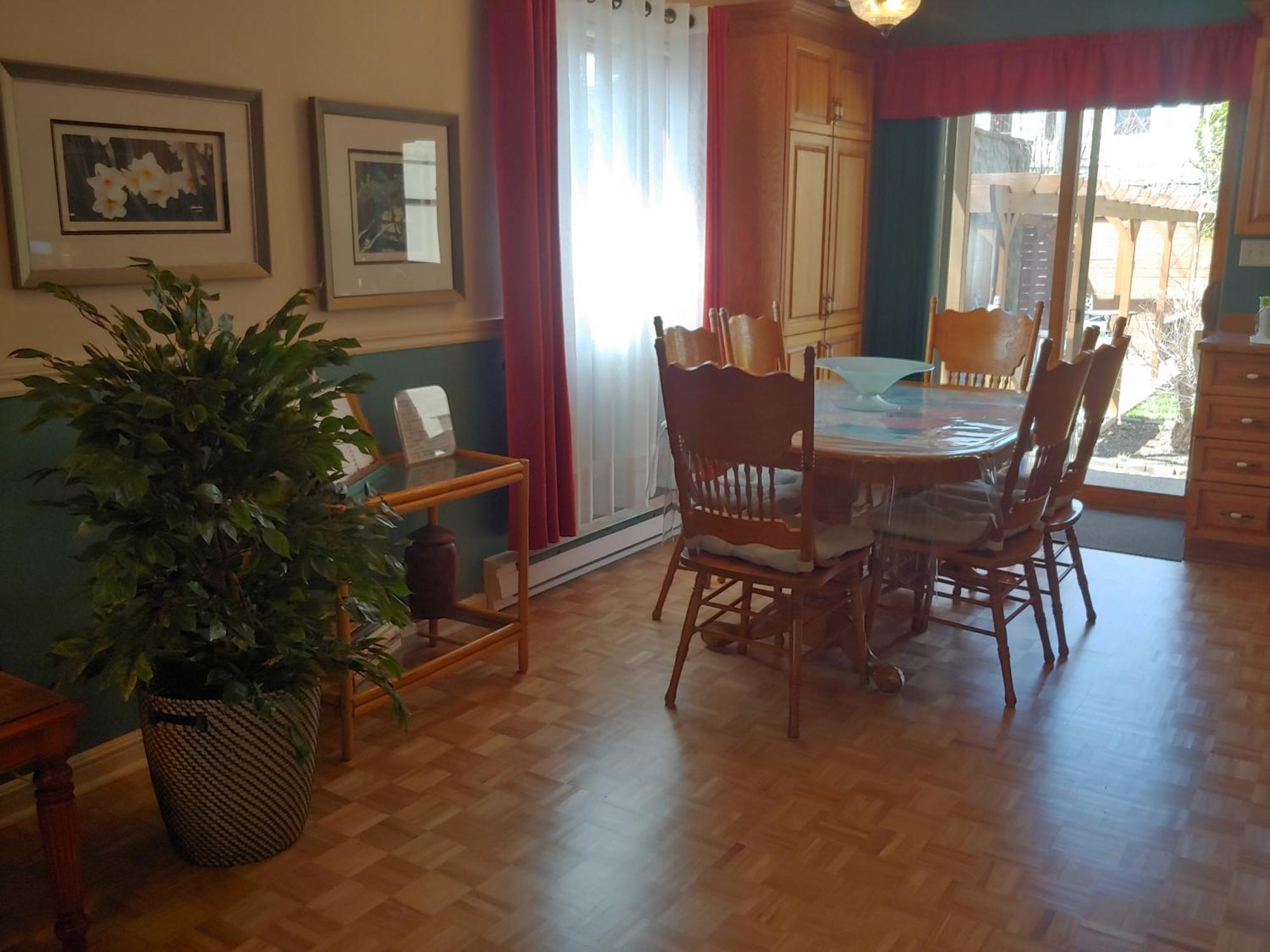 3 Bedrooms 3 Beds Near Metro -2 Parking Free مونتريال المظهر الخارجي الصورة