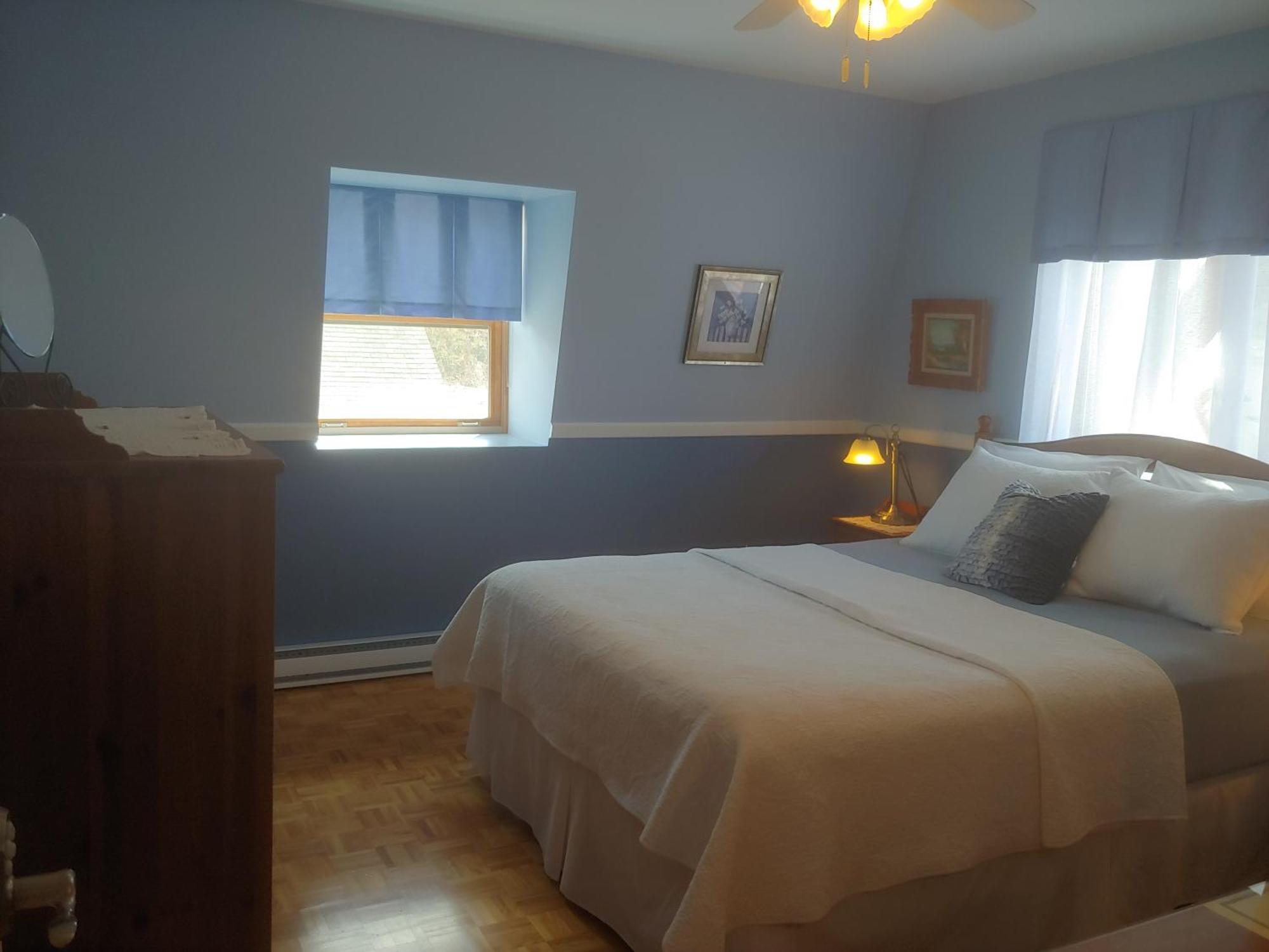 3 Bedrooms 3 Beds Near Metro -2 Parking Free مونتريال المظهر الخارجي الصورة